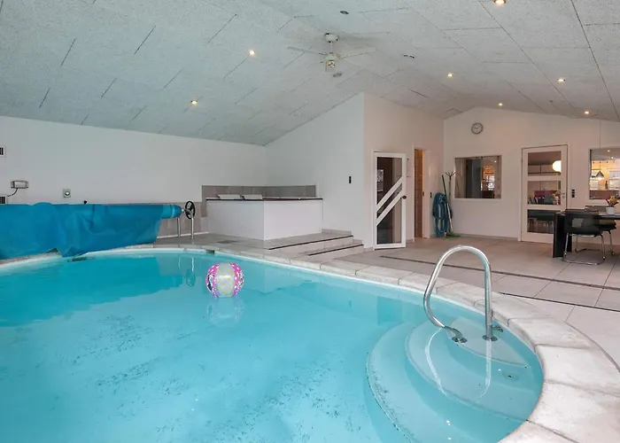 Semesterbostad 15 Person In Hals-by Traum